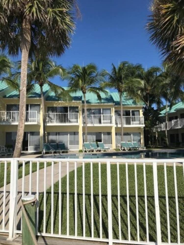 Jupiter Waterfront Inn Exterior photo