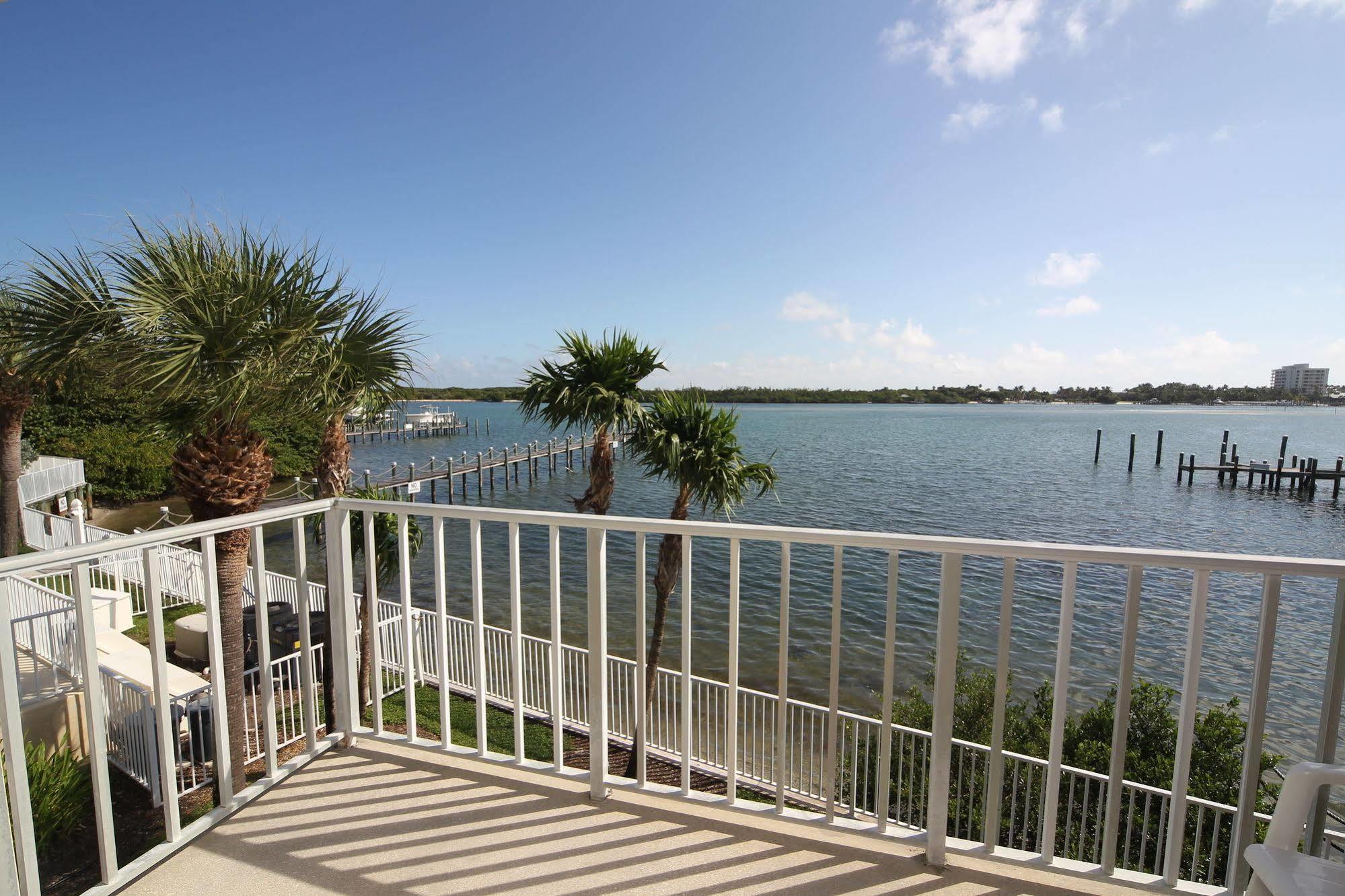 Jupiter Waterfront Inn Exterior photo